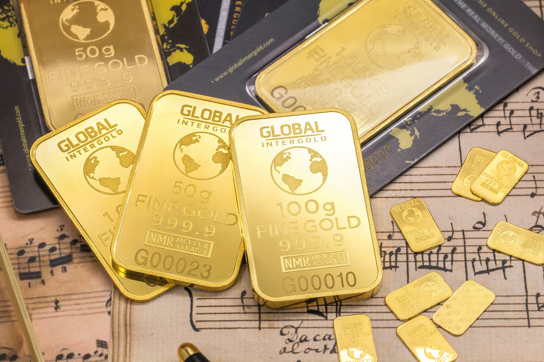 gold global plates